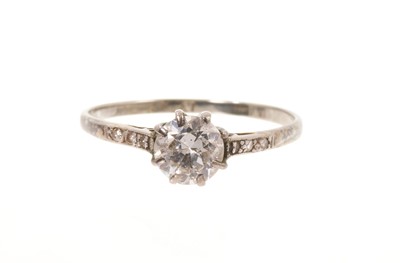 Lot 444 - Diamond single stone ring
