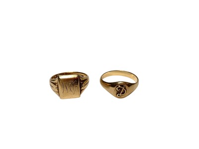 Lot 138 - 9ct gold signet ring with engraved initials and a yellow metal signet ring bearing the initial 'D' (2)