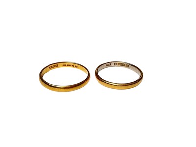Lot 141 - Two 22ct gold wedding rings