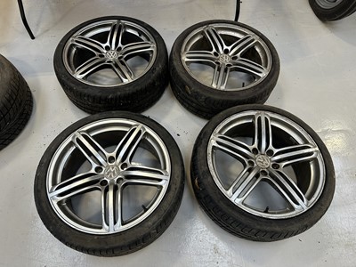 Lot 180 - Set of four Volkswagen/ Audi 20" Alloy wheels, together with a spare tyre, (5).