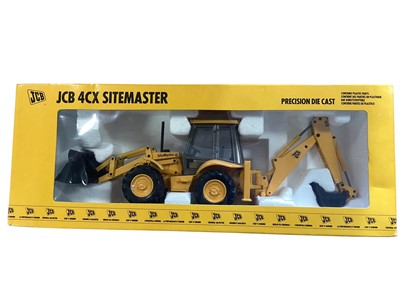 Lot 1952 - JCB diecast 1:35 scale construction models 4CX Sitemaster #2926 and Teletruk #8920, plus Corgi Limited Edition 1:50 scale JCB 3C Mk1 #CC15102 and #CC15101, all boxed (4)