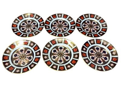 Lot 2233 - Six Royal Crown Derby Old Imari plates, pattern 1128, 21cm diameter