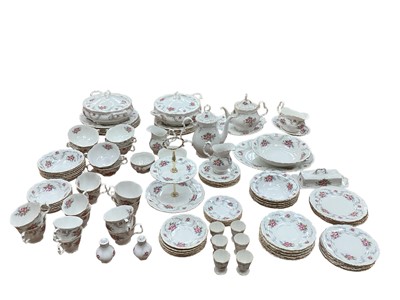 Lot 2283 - Royal Albert Tranquillity pattern dinner and tea service