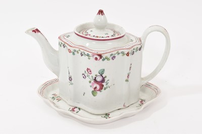 Lot 80 - New Hall serpentine-sided teapot, cover and stand, circa 1790