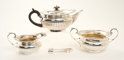 Lot 200 - Three piece Edwardian silver tea set