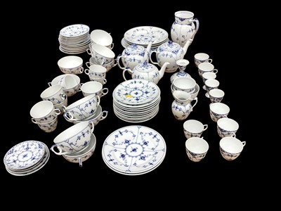Lot 2263 - Good quality Royal Copenhagen blue and white tea, coffee and dinner service - 71 pieces