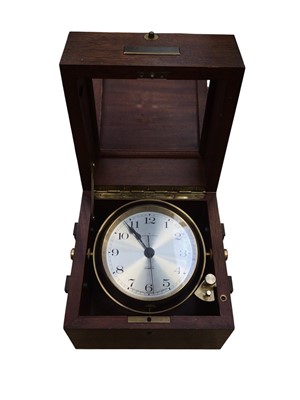 Lot 3007 - Mid 20th century ships deck electronic quartz chronometer by Hamilton, in mahogany case