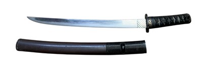 Lot 922 - Antique Japanese Tanto with fine blade (believed signed Takayuni, circa 1750) with fine hamon line, period mounts with gold inlaid iron tsuba in period ribbed and lacquered sheath . The blade 3...