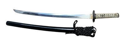 Lot 925 - Antique Japanese Wakasashi with signed tang, modern tsuba, period handle and mounts, black lacquered sheath. The blade 55cm