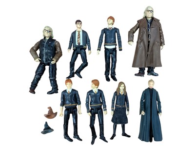 Lot 1990 - Harry Potter 4" action figures and scenery (1 box)