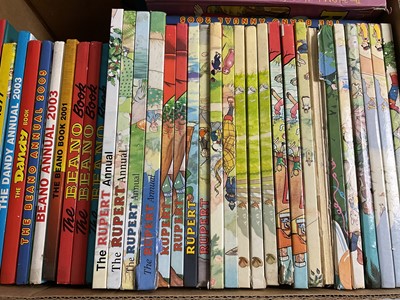 Lot 1370 - Large collection of annuals, including Rupert, Western subjects, Dandy, Beano etc. (6 boxes)