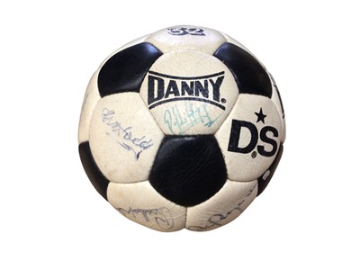 Lot 3015 - Tottenham Hotspur 1983 / 84 signed football