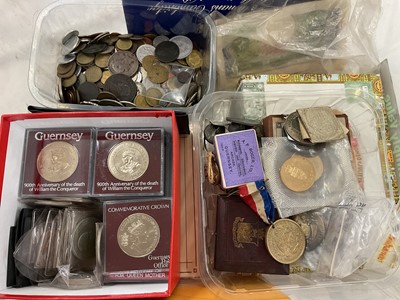Lot 574 - World - Mixed coins, medallions & banknotes to include an album containing silver issues, Guernsey brilliant uncirculated flat packs, an 1835 AE Medallion commemorating Daniel De Lisle Brock...