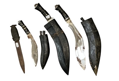 Lot 976 - Old fighting knife with rubber grip and three Kukris