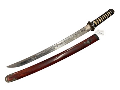 Lot 916 - Fine quality 19th century Japanese Wakasashi with curved blade with engraved dragon and spear decoration, gold inlaid silver tsuba and mounts, shagreen grip ( with later binding) in original sil...