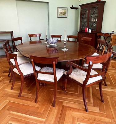 Lot 1523 - Good quality Regency style mahogany dining room suite