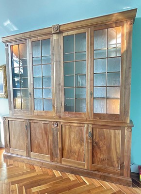 Lot 1524 - Good quality English walnut two height bookcase