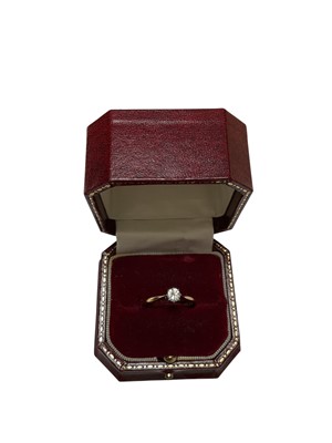 Lot 223 - Diamond single stone ring in platinum claw setting on 18ct yellow gold shank