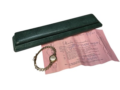 Lot 225 - Vintage 9ct gold Accurist ladies' wristwatch on 9ct gold bracelet