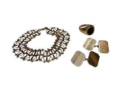 Lot 227 - 9ct gold fancy link bracelet, pair of 9ct gold cufflinks and 9ct gold onyx signet ring