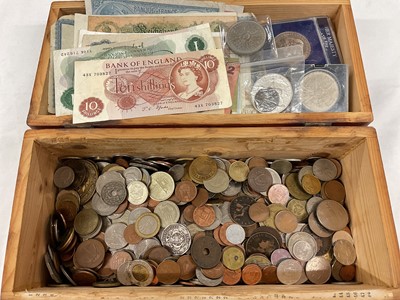 Lot 600 - World - Mixed coins & banknotes (Qty)