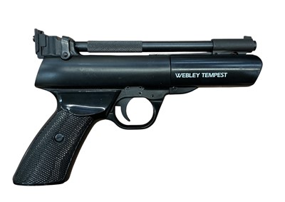 Lot 1019 - Contemporary Webley Tempest .22 calibre air pistol.