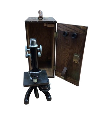 Lot 3059 - Beck Ltd microscope model 29 in a oak box