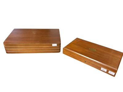 Lot 612 - Accessories - Two wood collectors' cases (2 wood cases)