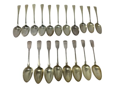 Lot 262 - Selection of Georgian and later, silver Fiddle pattern and Old English pattern tablespoons