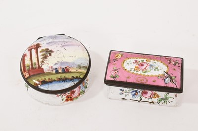Lot 714 - George III Staffordshire enamel snuff box