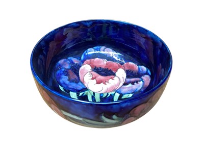 Lot 2201 - Moorcroft poppy pattern bowl