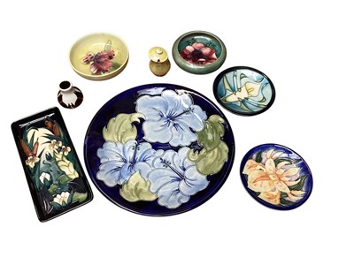 Lot 2203 - Eight various Moorcroft pieces