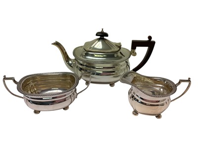 Lot 281 - Contemporary three piece silver tea set