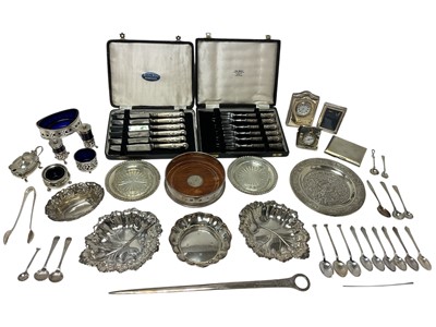 Lot 298 - Selection of miscellaneous Georgian and later silver