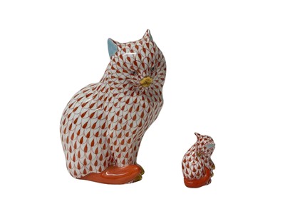 Lot 113 - Two Herend porcelain cats, 11.5cm and 4cm