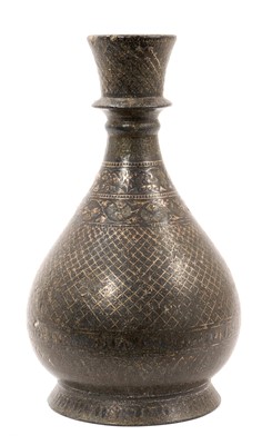 Lot 938 - 18th / 19th century Indian bidriware inlaid hooker base