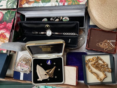 Lot 44 - Large quantity of vintage costume jewellery, jewellery boxes and bijouterie