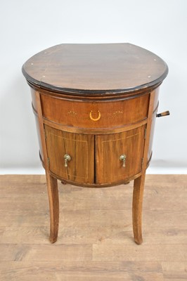 Lot 5349 - Unusual early 20th century mahogany horseshoe shaped gramophone