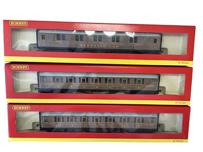Lot 1809 - Hornby OO Gauge carriages including LNER Teak Sleeper Coach ~ R4066A and Composite Coaches ~ R4062A & R4062B, plus LMS blue Coronation Scot Brake Coach # R4127C and 1st Class Coaches ~ R4128...