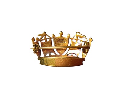 Lot 43 - 9ct gold and seed pearl naval crown brooch (Birmingham 1970), 31mm