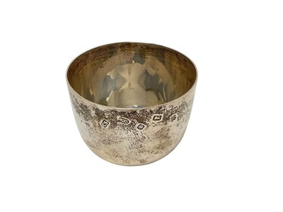 Lot 367 - Modern silver tumbler cup