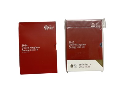 Lot 409 - G.B. - Royal Mint mixed brilliant UNC coinage to include year sets 2014 fourteen coin set (N.B. Includes Queen Anne £5) Scarce, 2015 thirteen coin set, UK Ecu year mint set 1992, coin covers &am...