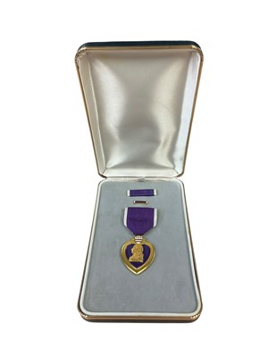 Lot 771 - American Purple Heart medal in 'coffin box'