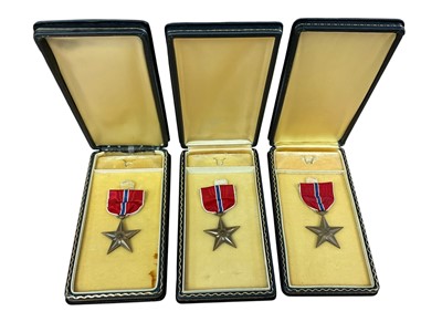 Lot 777 - Three American Bronze Star medals in 'coffin boxes', (3).