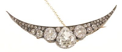 Lot 644 - Victorian diamond crescent brooch