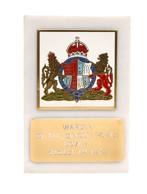 Lot 23 - H.M. Queen Elizabeth The Queen Mother, Warden of the Cinque Ports 1979 commemorative paper weight in box with provenance and Court Circular and Dame Laura Knight designed 1937 Coronation mug...