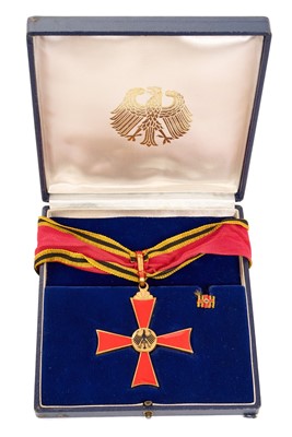 Lot 3 - The Federal Republic of Germany, Order of Merit Commanders Neck Badge with ribbon in case . Provenance: Awarded to the British Diplomat Sir Andrew Stark KCMG, C.V.O.