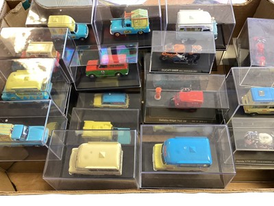 Lot 1754 - Oxford 1:43 scale ice cream vans, racing motorcycles and three wheeler motorcycles (1 box)