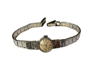 Lot 121 - Ladies' Omega 9ct white gold wristwatch with an integral 9ct white gold bracelet
