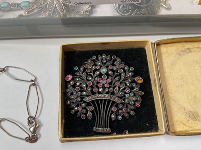 Lot 50 - Group of silver jewellery etc